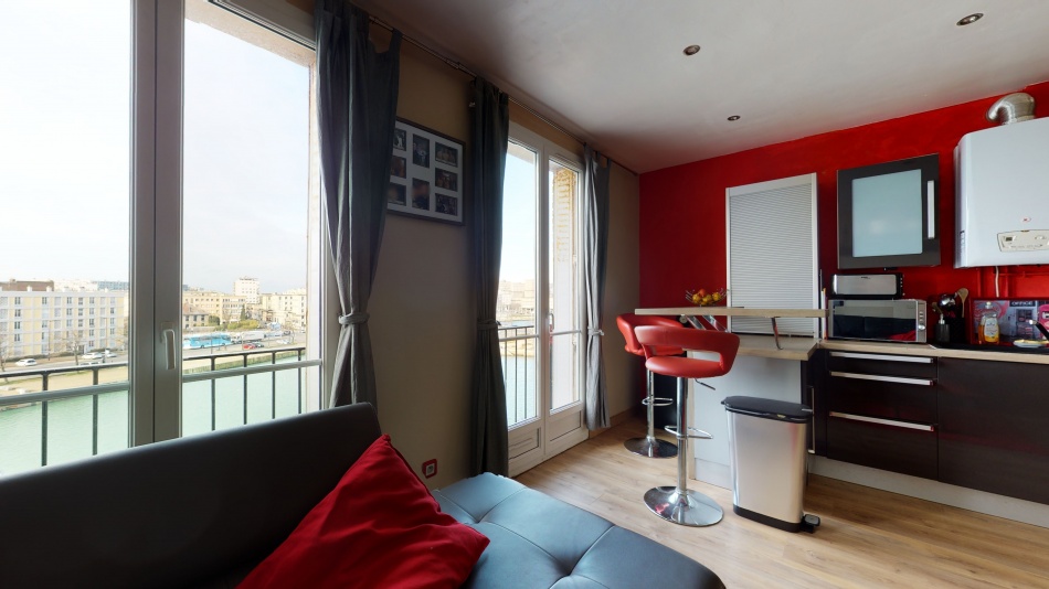 A louer sur Saint-François – appartement F2 meublé avec vue sur le bassin du Roy