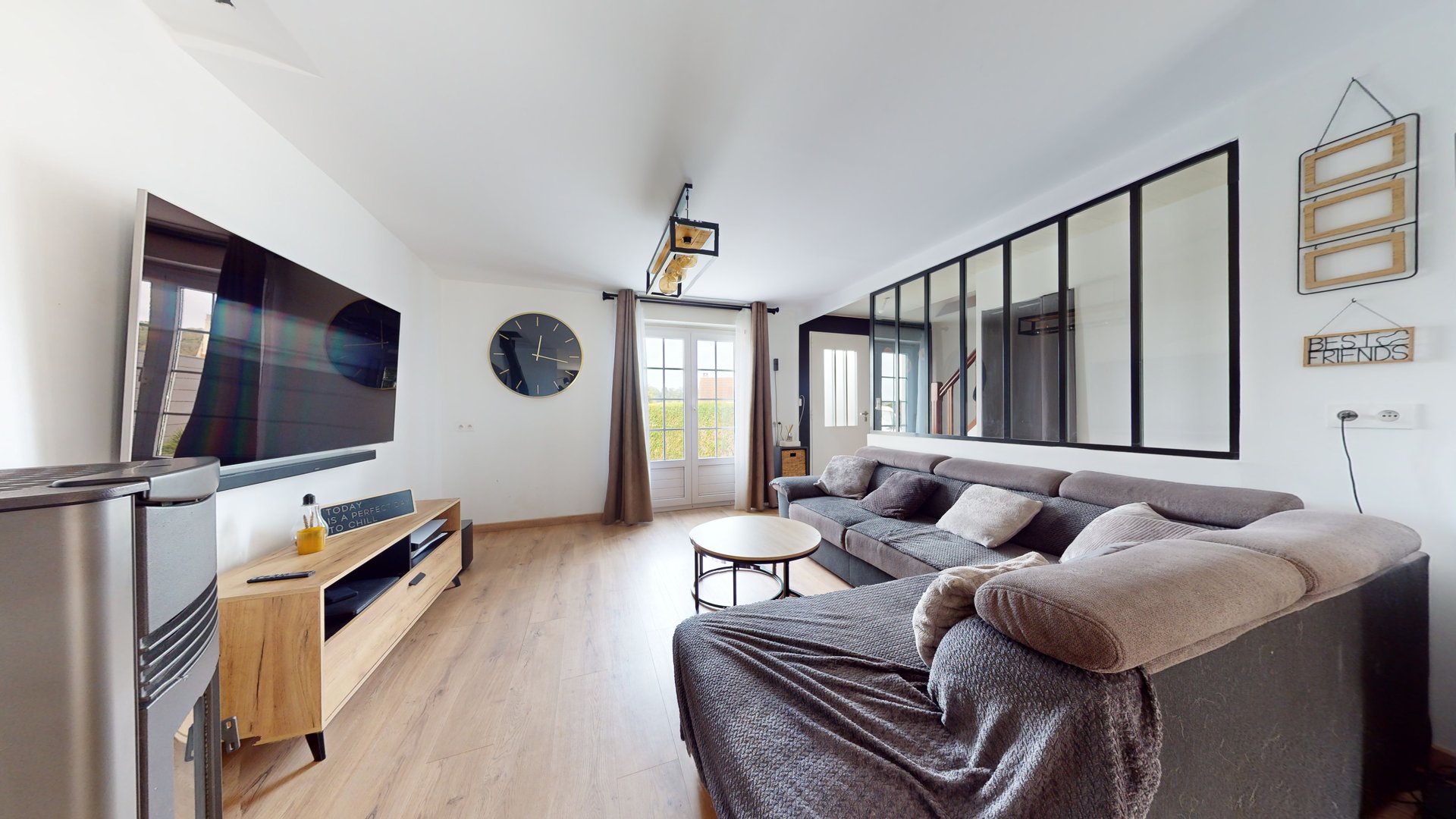 Maison trois pièces avec jardin et garage – Épouville