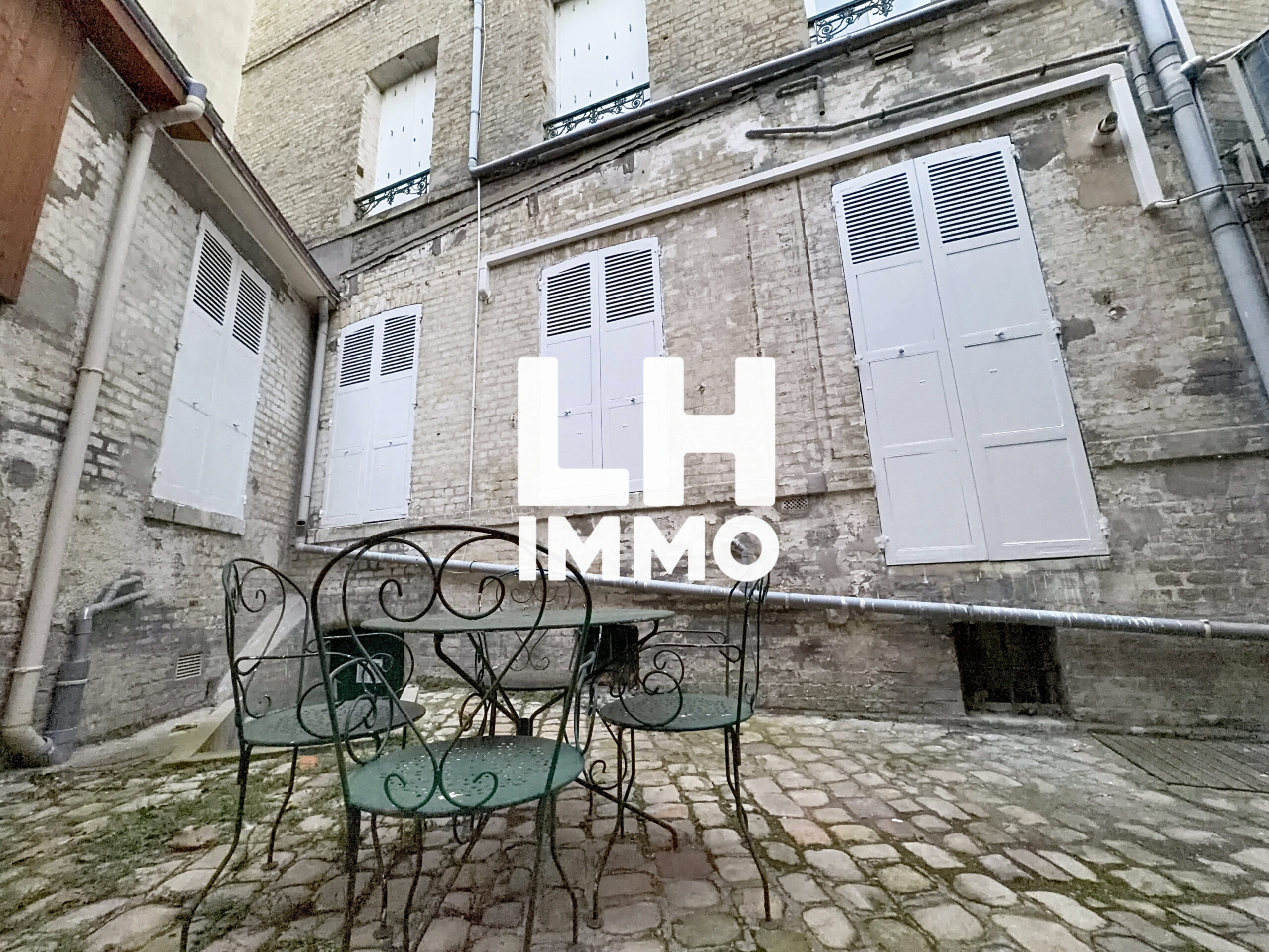 Appartement T1 meublé – Proche Hôtel de ville